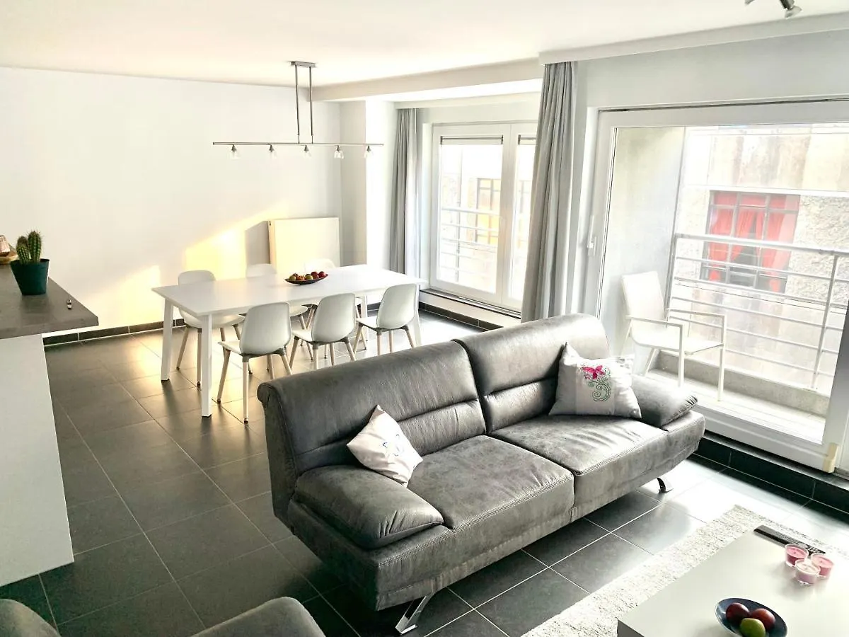 Apartment Vakantieappartement Emiel Centrum Oostende Met Garage